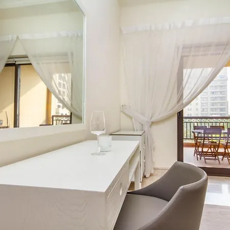 Bespoke Holiday Homes - Palm Jumeirah- 2 Bedroom Beach & Pool Access, South Residence Dubai Esterno foto